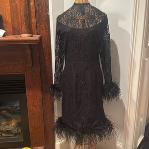 Tina Di Vintage black classy dress with feathers